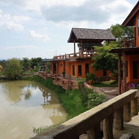 Baandin Wangnaamkeaw Hotel Wang Nam Khiao Exterior foto