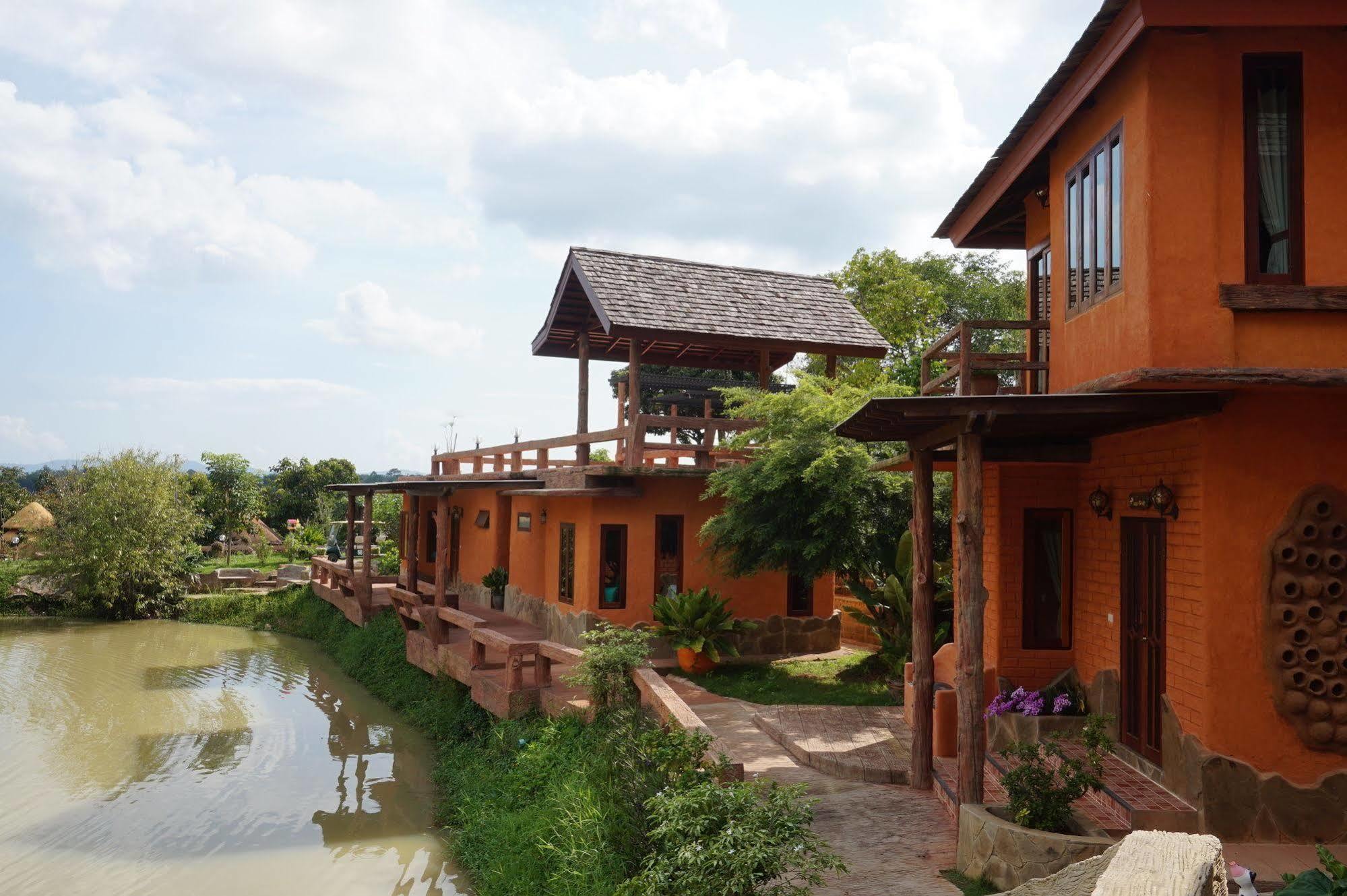 Baandin Wangnaamkeaw Hotel Wang Nam Khiao Exterior foto